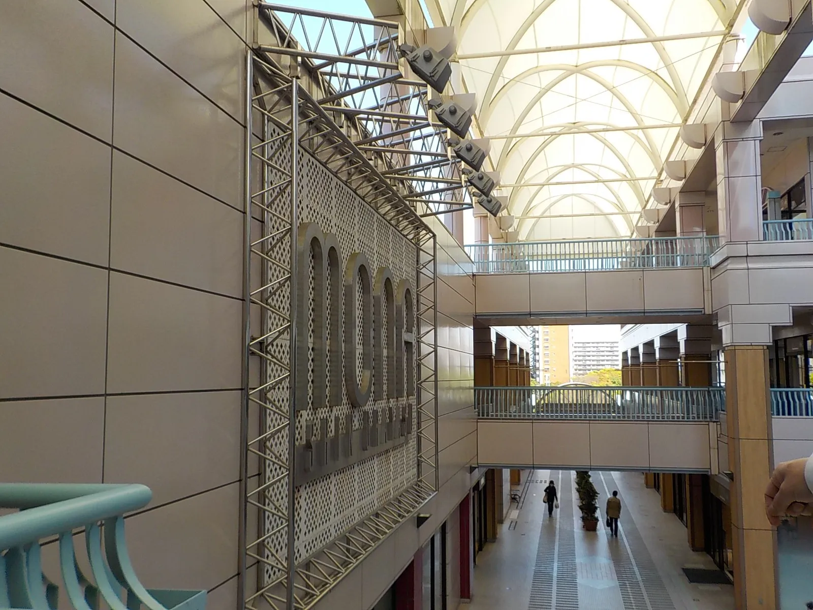 千葉県浦安市にて外壁パネルのシーリング、塗装及び屋上防水工事!